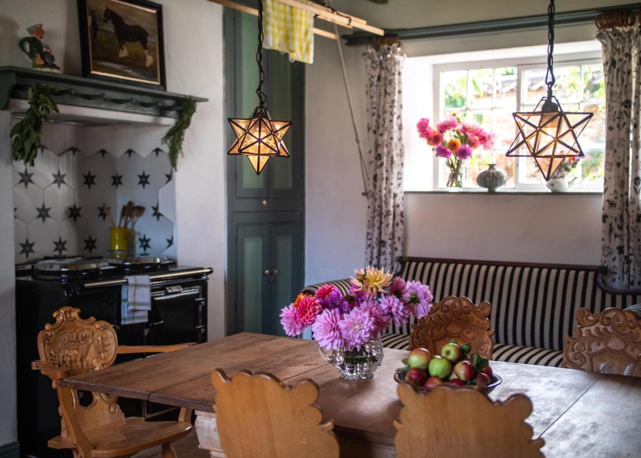 Country Cottage With Spa, Catering, Gardens, Nature Reserve Walks - Free Parking, Self Checkin Scunthorpe Bagian luar foto