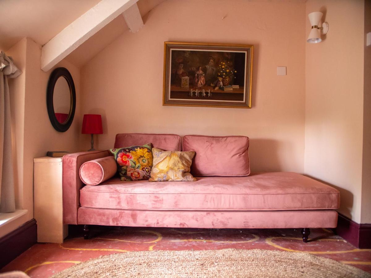 Country Cottage With Spa, Catering, Gardens, Nature Reserve Walks - Free Parking, Self Checkin Scunthorpe Bagian luar foto