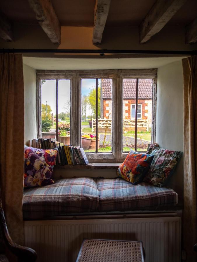 Country Cottage With Spa, Catering, Gardens, Nature Reserve Walks - Free Parking, Self Checkin Scunthorpe Bagian luar foto